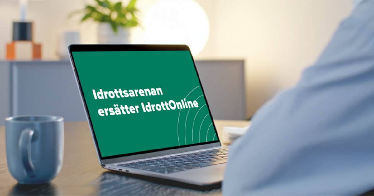 Bild på dator med texten Idrottsarenan ersätter IdrottOnline